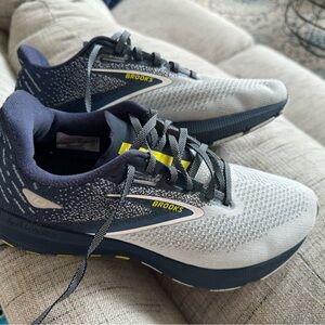 Men’s Brooks Shoes